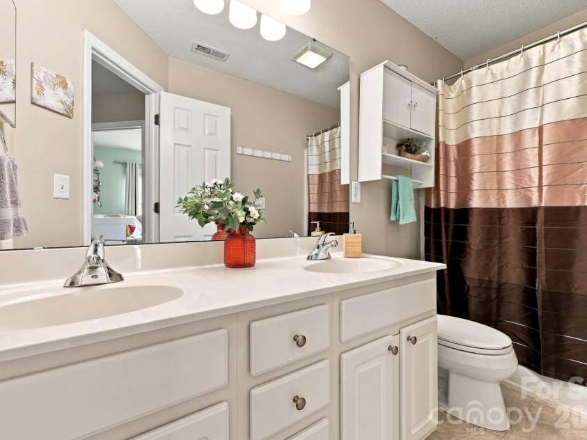 1169 Academic Drive, Winston Salem, NC 27106.  MLS# CAR4415445, YatesRealty ID 44935. 