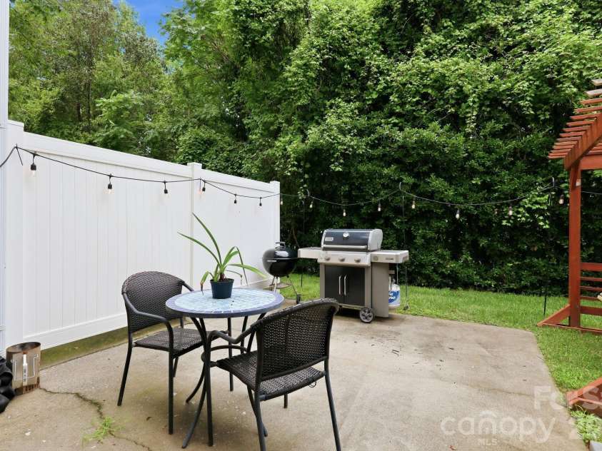 1169 Academic Drive, Winston Salem, NC 27106.  MLS# CAR4415445, YatesRealty ID 44935. 