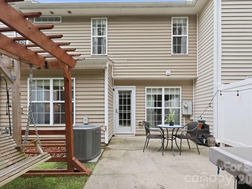 1169 Academic Drive, Winston Salem, NC 27106.  MLS# CAR4415445, YatesRealty ID 44935. 