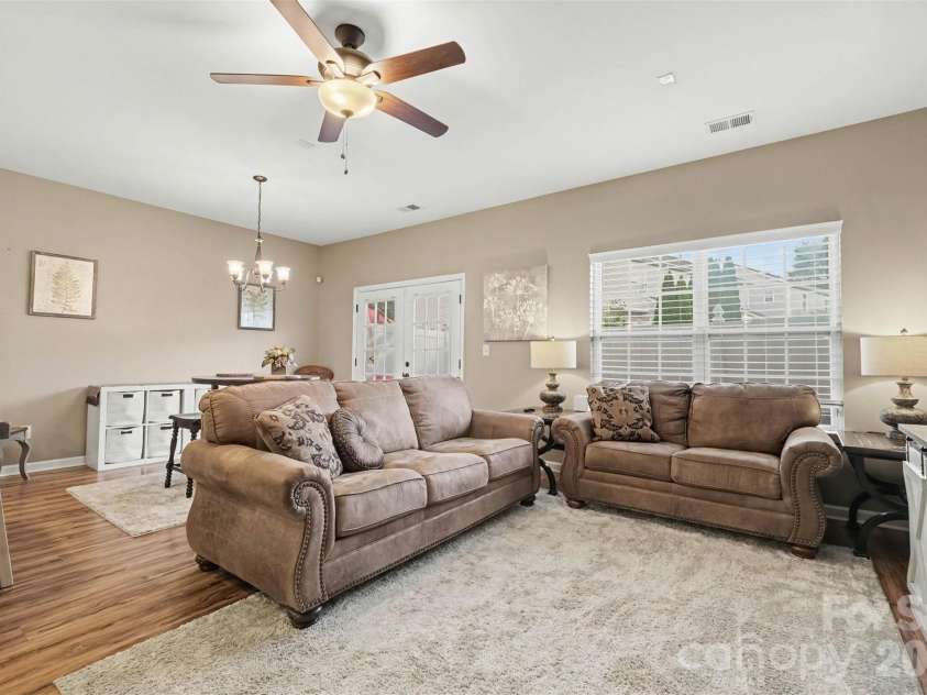 12058 Stratfield Place Circle, Pineville, NC 28134.  MLS# CAR4414924, YatesRealty ID 44936. 