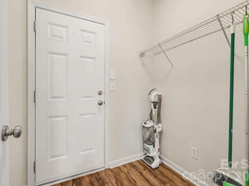 12058 Stratfield Place Circle, Pineville, NC 28134.  MLS# CAR4414924, YatesRealty ID 44936. 
