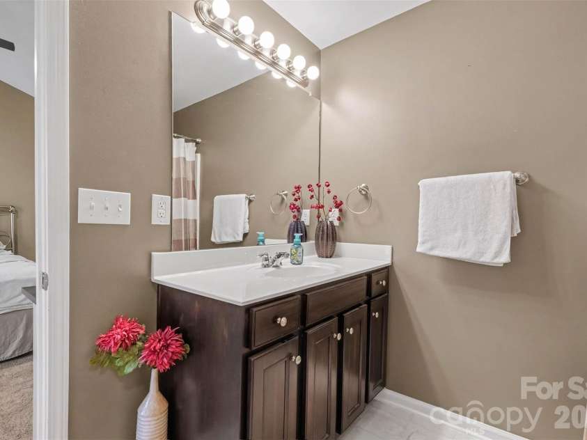 12058 Stratfield Place Circle, Pineville, NC 28134.  MLS# CAR4414924, YatesRealty ID 44936. 