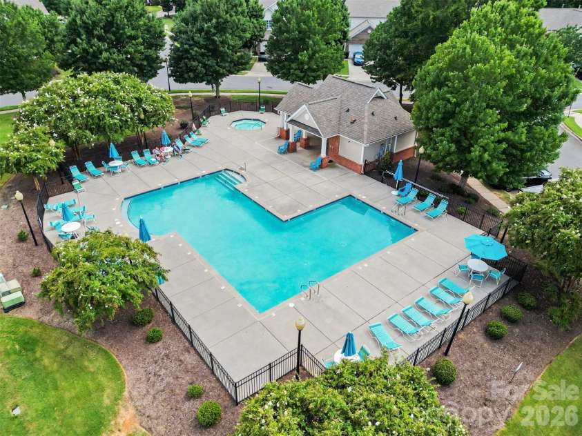 12058 Stratfield Place Circle, Pineville, NC 28134.  MLS# CAR4414924, YatesRealty ID 44936. 