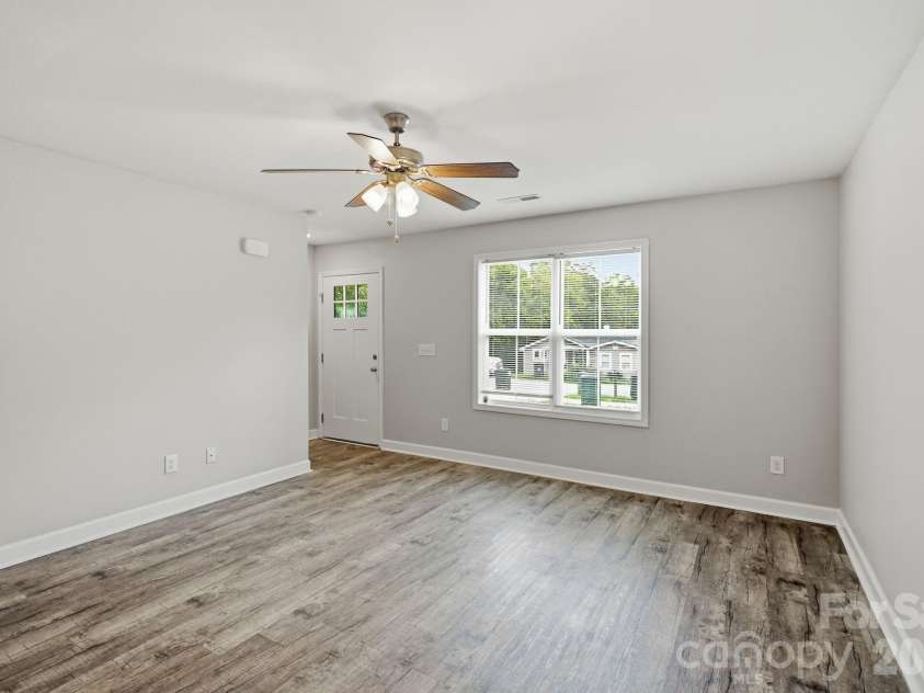 155 Mckinnon Avenue, Concord, NC 28025.  MLS# CAR4415280, YatesRealty ID 44937. 