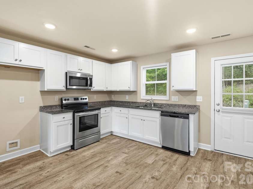 155 Mckinnon Avenue, Concord, NC 28025.  MLS# CAR4415280, YatesRealty ID 44937. 
