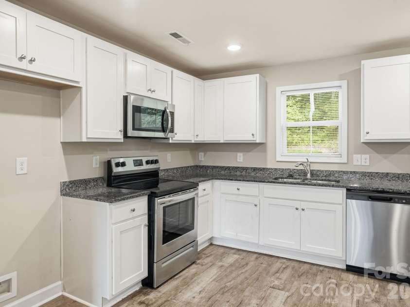 155 Mckinnon Avenue, Concord, NC 28025.  MLS# CAR4415280, YatesRealty ID 44937. 