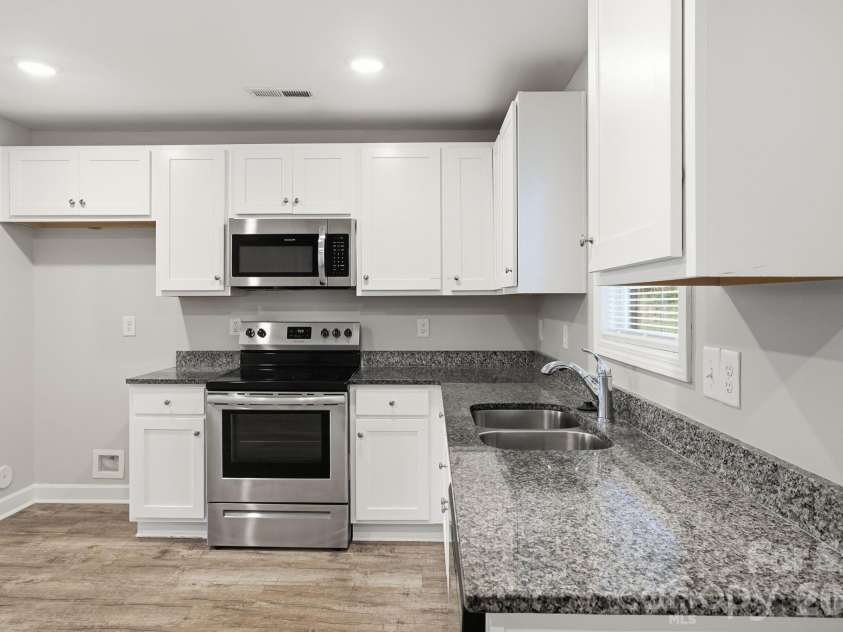 155 Mckinnon Avenue, Concord, NC 28025.  MLS# CAR4415280, YatesRealty ID 44937. 