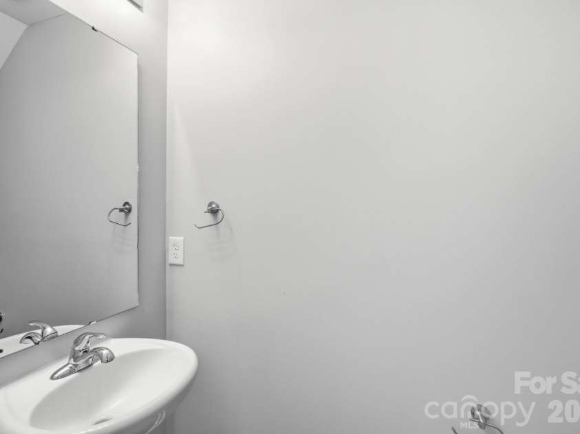 155 Mckinnon Avenue, Concord, NC 28025.  MLS# CAR4415280, YatesRealty ID 44937. 