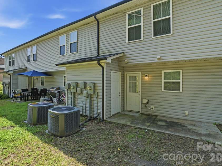 155 Mckinnon Avenue, Concord, NC 28025.  MLS# CAR4415280, YatesRealty ID 44937. 
