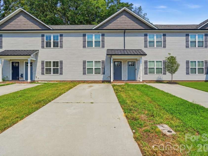 155 Mckinnon Avenue, Concord, NC 28025.  MLS# CAR4415280, YatesRealty ID 44937. 