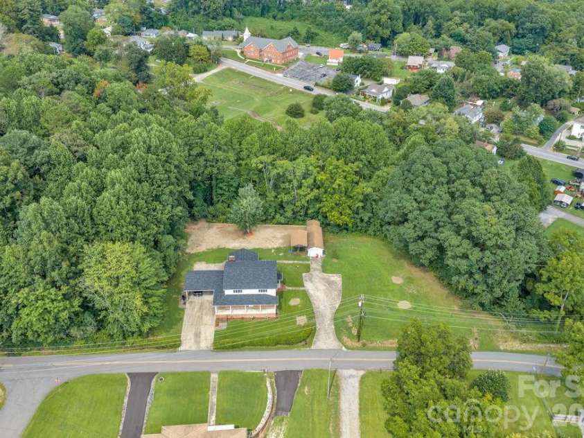 490 Morehead Road, Marion, NC 28752.  MLS# CAR4415496, YatesRealty ID 44938. 