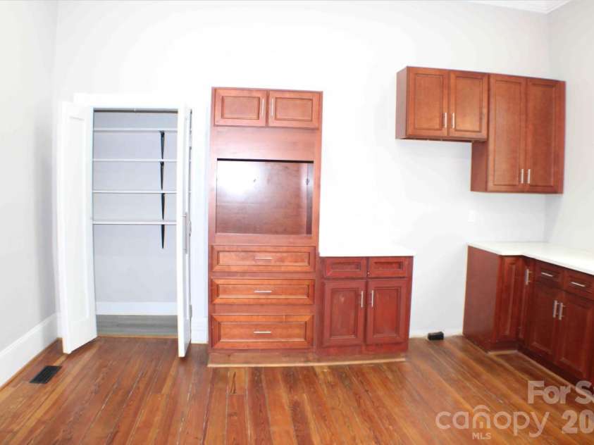 128 College Street, Chester, SC 29706.  MLS# CAR4345939, YatesRealty ID 4494. 