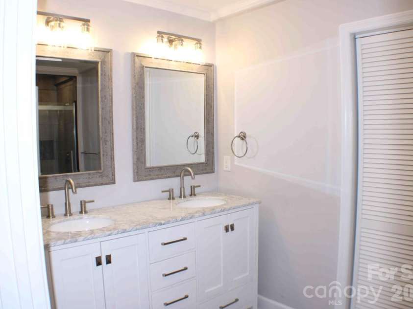 128 College Street, Chester, SC 29706.  MLS# CAR4345939, YatesRealty ID 4494. 