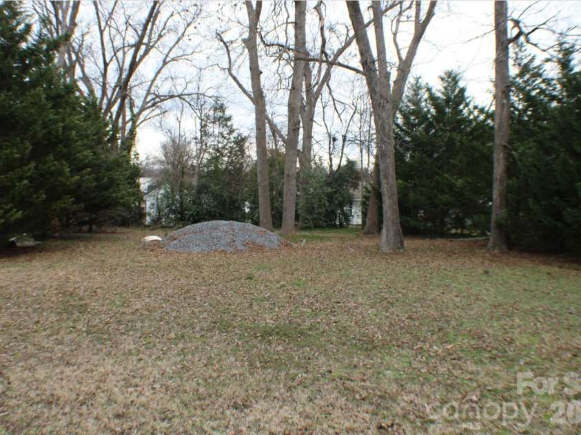 128 College Street, Chester, SC 29706.  MLS# CAR4345939, YatesRealty ID 4494. 