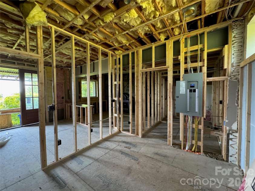 87 Island In The Sky Trail, Weaverville, NC 28787.  MLS# CAR4415059, YatesRealty ID 44940. Flex Room