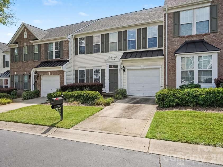 12111 Windy Rock Way, Charlotte, NC 28273.  MLS# CAR4415294, YatesRealty ID 44941. 12111 Windy Rock Way