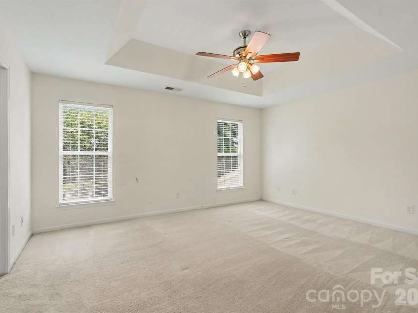 12111 Windy Rock Way, Charlotte, NC 28273.  MLS# CAR4415294, YatesRealty ID 44941. Primary Bedroom