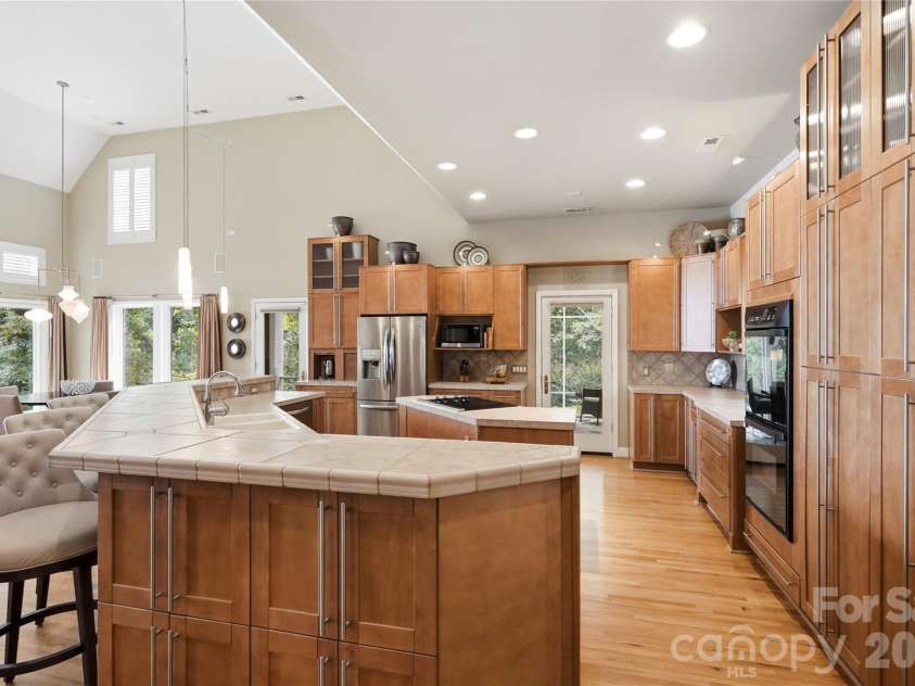 1075 Lakefront Woods Drive, Belmont, NC 28012.  MLS# CAR4402621, YatesRealty ID 44942. 