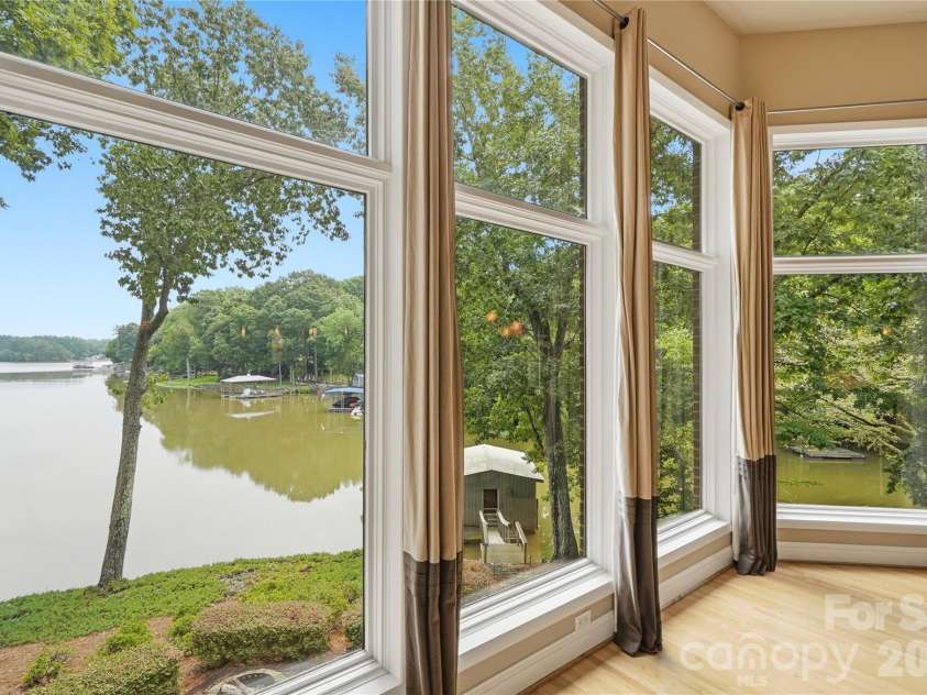 1075 Lakefront Woods Drive, Belmont, NC 28012.  MLS# CAR4402621, YatesRealty ID 44942. 