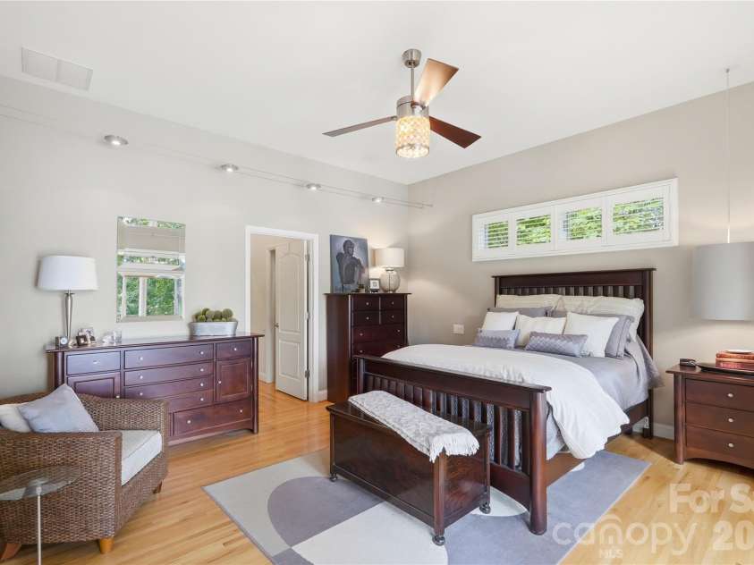 1075 Lakefront Woods Drive, Belmont, NC 28012.  MLS# CAR4402621, YatesRealty ID 44942. 