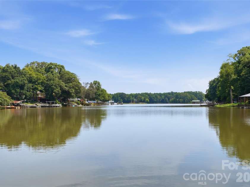 1075 Lakefront Woods Drive, Belmont, NC 28012.  MLS# CAR4402621, YatesRealty ID 44942. 