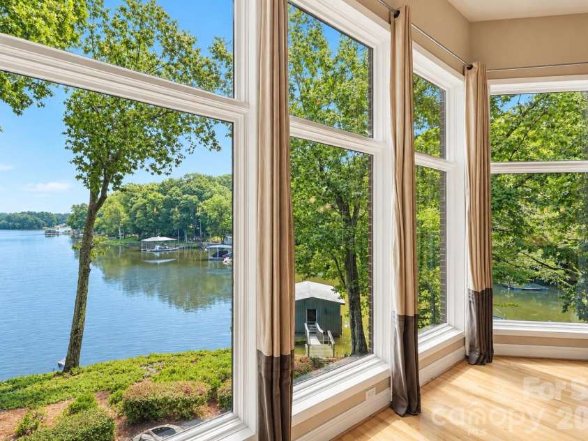 1075 Lakefront Woods Drive, Belmont, NC 28012.  MLS# CAR4402621, YatesRealty ID 44942. 