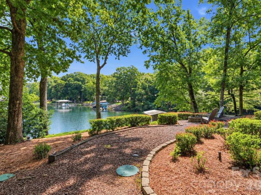 1075 Lakefront Woods Drive, Belmont, NC 28012.  MLS# CAR4402621, YatesRealty ID 44942. 