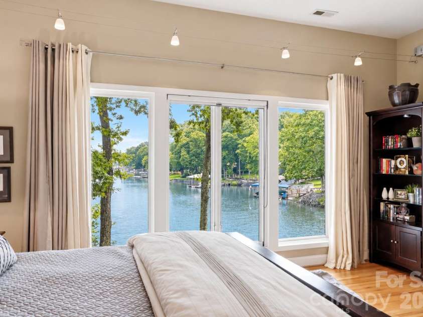 1075 Lakefront Woods Drive, Belmont, NC 28012.  MLS# CAR4402621, YatesRealty ID 44942. Beautiful lake views