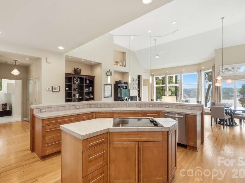 1075 Lakefront Woods Drive, Belmont, NC 28012.  MLS# CAR4402621, YatesRealty ID 44942. Seamless flow across an open floor plan designed for entertaining