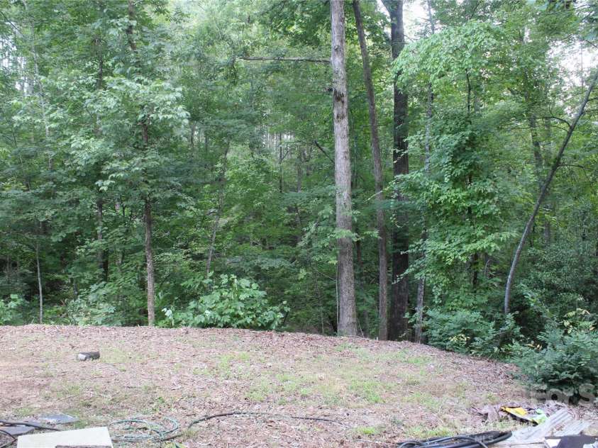192 Wren Drive, Rutherfordton, NC 287139.  MLS# CAR4415505, YatesRealty ID 44943. 