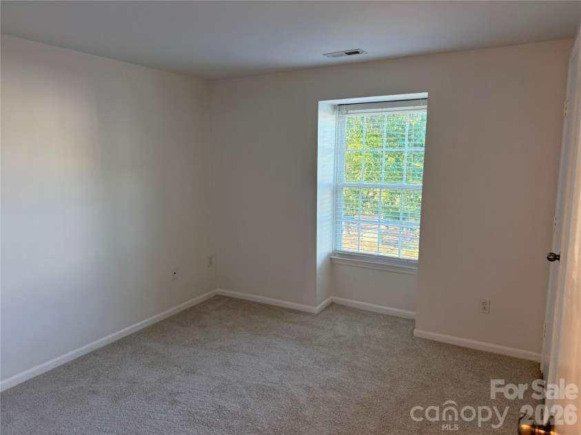 1645 Arlyn Circle, Charlotte, NC 28213.  MLS# CAR4404772, YatesRealty ID 44948. 2nd/guest bedroom