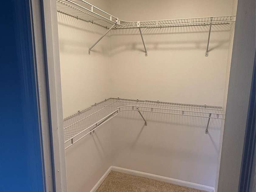 1645 Arlyn Circle, Charlotte, NC 28213.  MLS# CAR4404772, YatesRealty ID 44948. Main closet