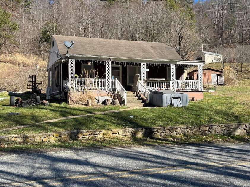 1010 Fisher Branch Road, Marshall, NC 28753.  MLS# CAR4114181, YatesRealty ID 4495. 