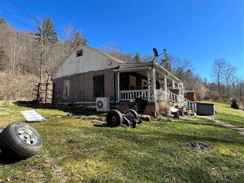 1010 Fisher Branch Road, Marshall, NC 28753.  MLS# CAR4114181, YatesRealty ID 4495. 