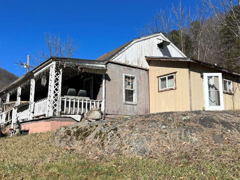 1010 Fisher Branch Road, Marshall, NC 28753.  MLS# CAR4114181, YatesRealty ID 4495. 