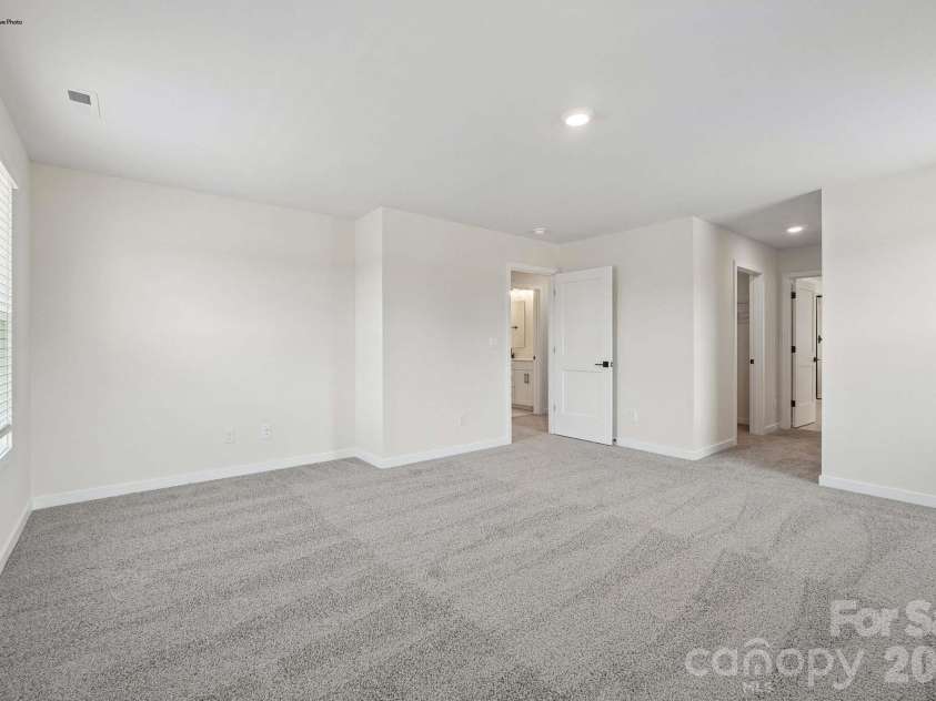 4231 Round Table Drive, Gastonia, NC 28056.  MLS# CAR4346201, YatesRealty ID 4495. 
