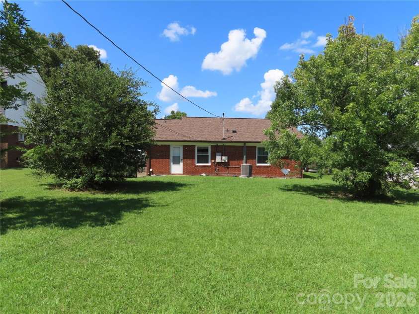 1170 Parkmont Lane, Rock Hill, SC 29730.  MLS# CAR4413651, YatesRealty ID 44950. 
