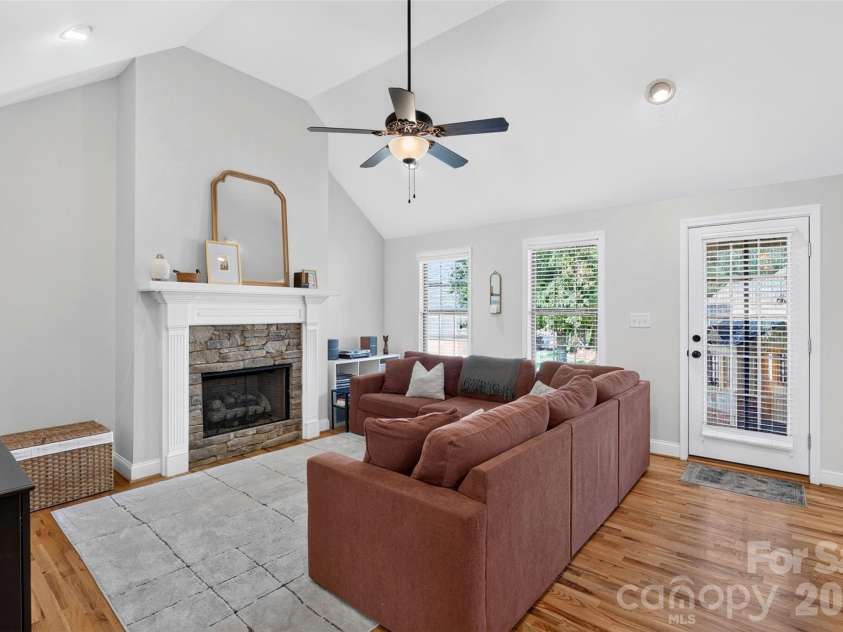 846 Affirmed Drive, Boiling Springs, SC 29316.  MLS# CAR4414338, YatesRealty ID 44951. 