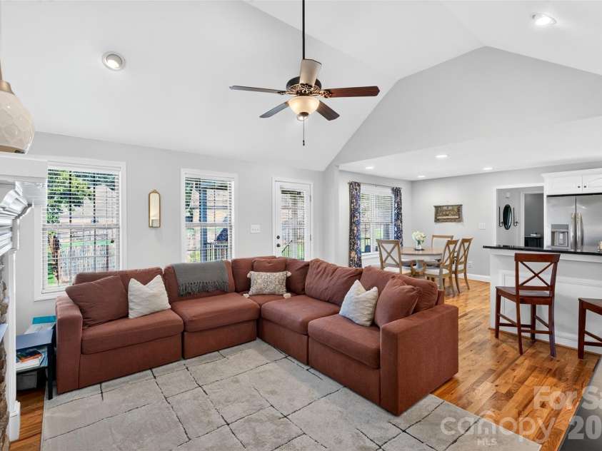 846 Affirmed Drive, Boiling Springs, SC 29316.  MLS# CAR4414338, YatesRealty ID 44951. 
