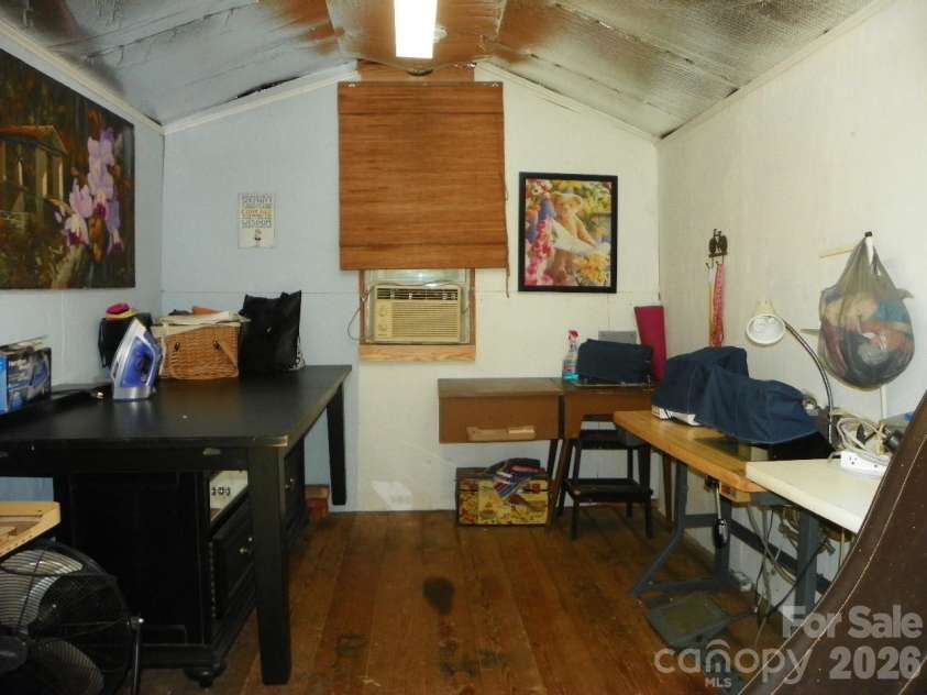 162 Fifth Avenue, New London, NC 28127.  MLS# CAR4415533, YatesRealty ID 44954. Inside second stg. bldg
