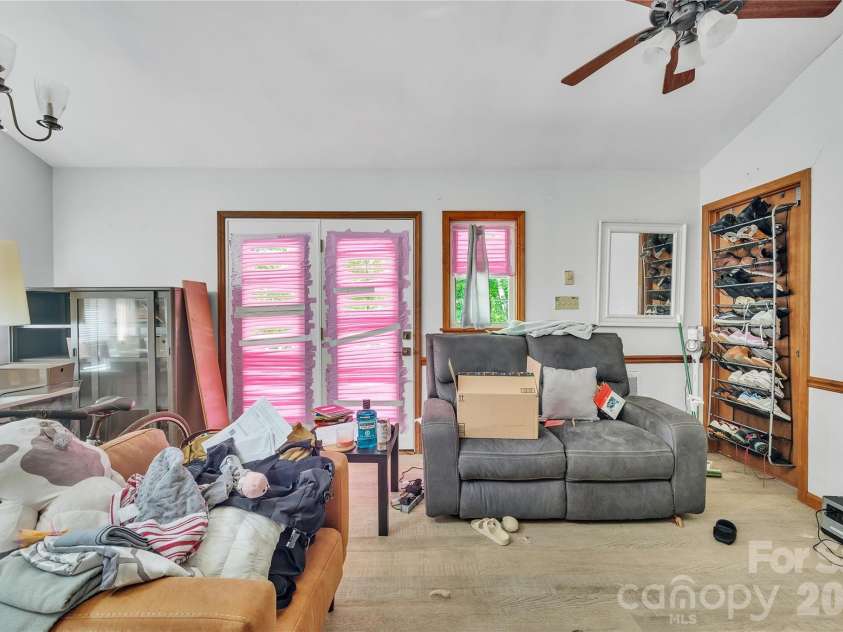 155 Horse Shoe Ridge Road, Deep Gap, NC 28618.  MLS# CAR4415542, YatesRealty ID 44957. 