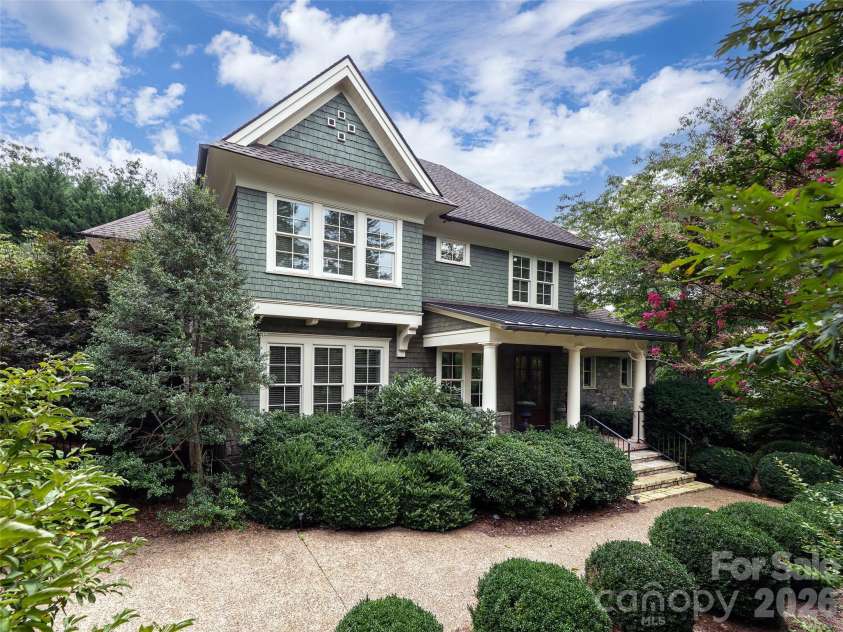 39 Beadle Lane, Asheville, NC 28803.  MLS# CAR4415544, YatesRealty ID 44959. 