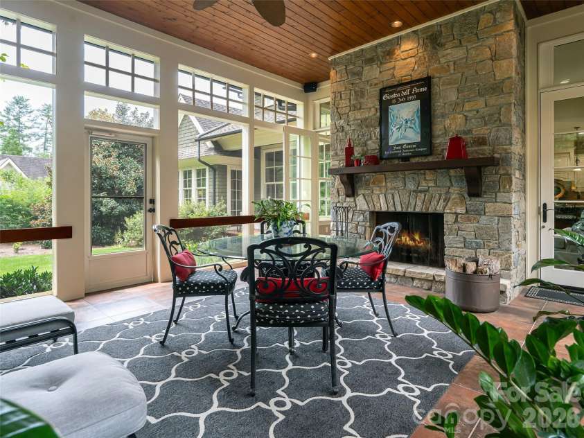 39 Beadle Lane, Asheville, NC 28803.  MLS# CAR4415544, YatesRealty ID 44959. 