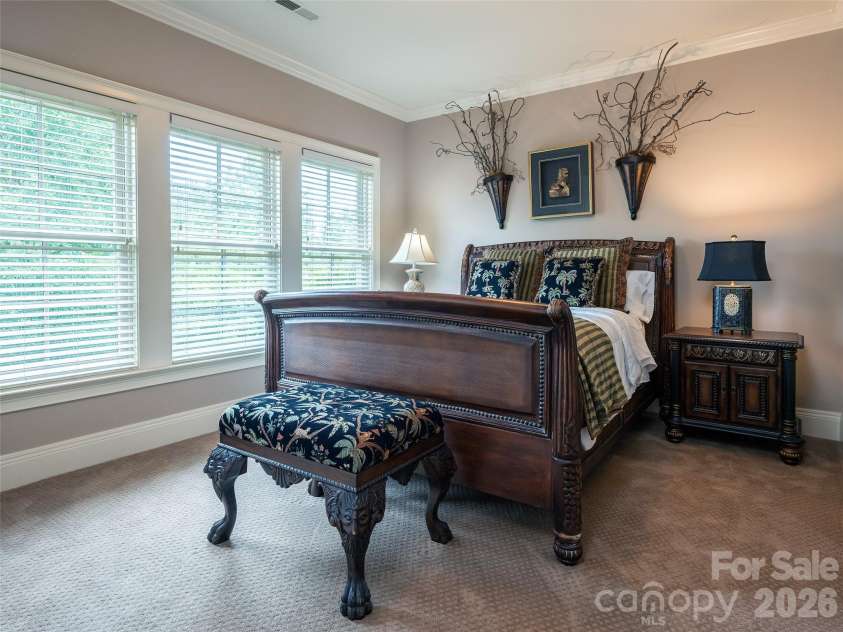 39 Beadle Lane, Asheville, NC 28803.  MLS# CAR4415544, YatesRealty ID 44959. 
