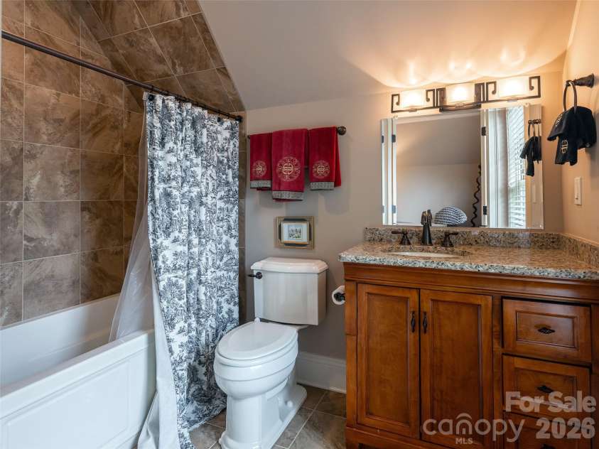 39 Beadle Lane, Asheville, NC 28803.  MLS# CAR4415544, YatesRealty ID 44959. 