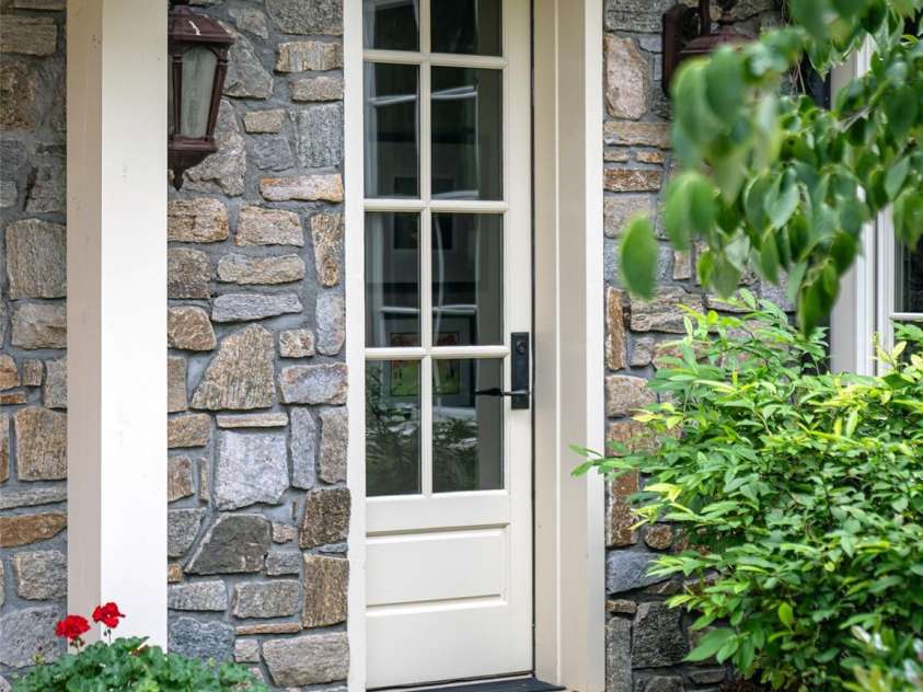 39 Beadle Lane, Asheville, NC 28803.  MLS# CAR4415544, YatesRealty ID 44959. 