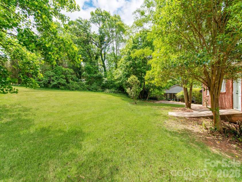 113 Falls Street, Morganton, NC 28655.  MLS# CAR4345012, YatesRealty ID 4496. 