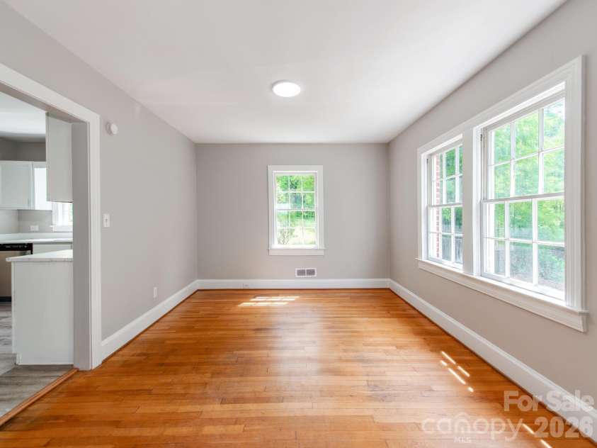 113 Falls Street, Morganton, NC 28655.  MLS# CAR4419050, YatesRealty ID 4496. 