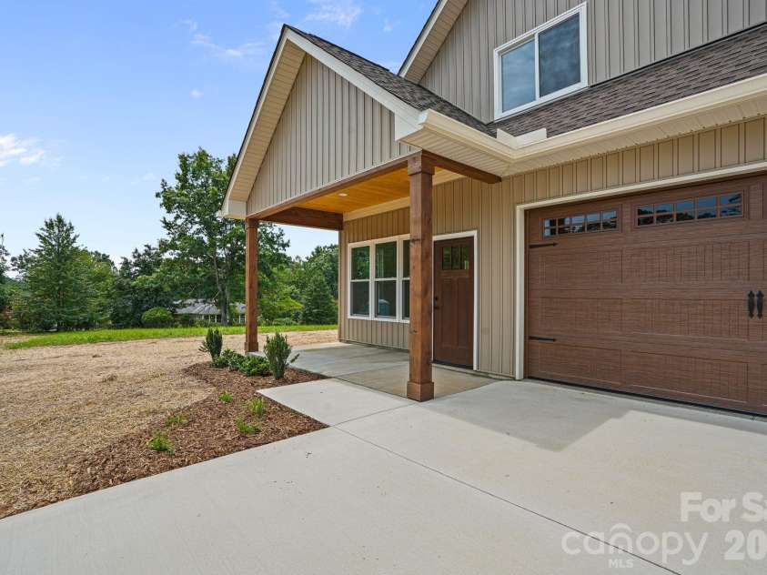 708 Meadowood Street, Hudson, NC 28638.  MLS# CAR4413638, YatesRealty ID 44962. 