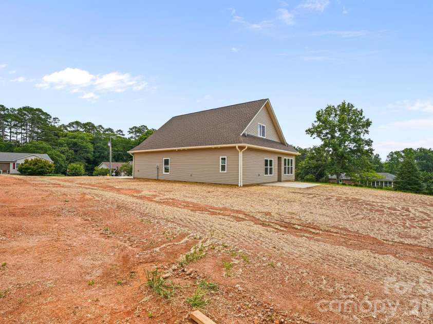708 Meadowood Street, Hudson, NC 28638.  MLS# CAR4413638, YatesRealty ID 44962. 